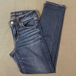 American Eagle Outfitters Skinny Jeans. Size 4 Short